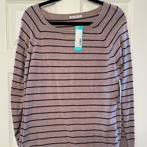 🌸 NWT Pink Clover pull over - size XL - Taupe/black stripes